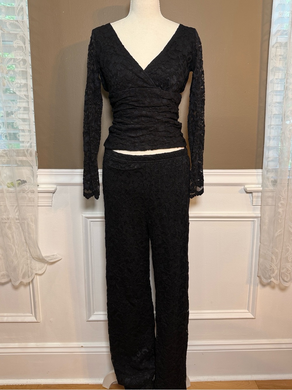 Veronique Young for W Black Lace Open Back Top & Pant Set Size 4‎ Y2K